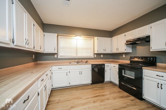 Foto del edificio - 5704 Westminister Ln