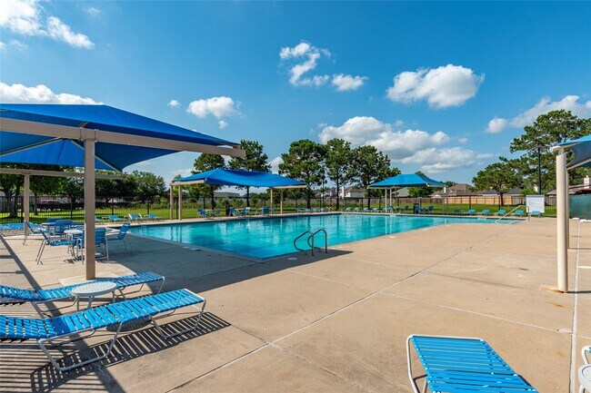 Foto del edificio - 336 Capella Oaks Ln