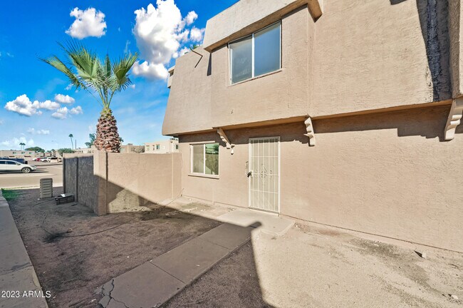 Foto del edificio - 4703 E Pueblo Ave