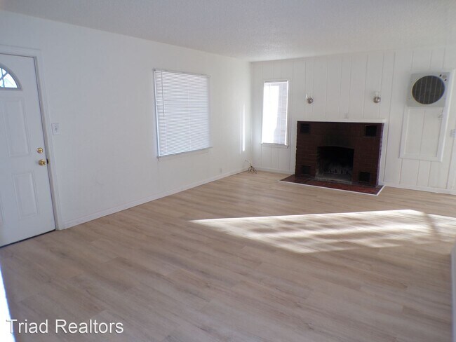 Foto del edificio - 2 br, 1 bath House - 6996 Elm Ave