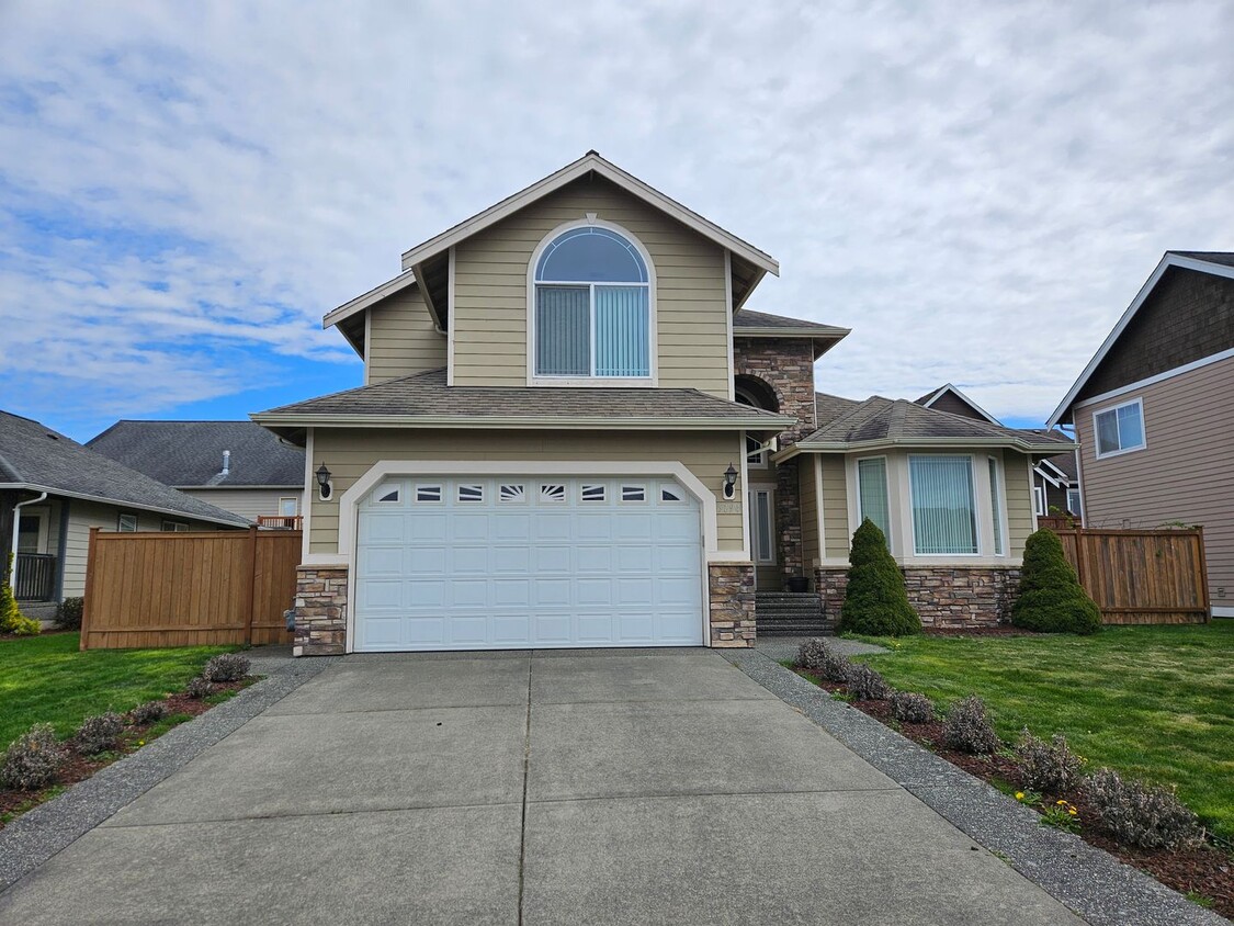 Primary Photo - 4 Bedroom House for Rent in Ferndale