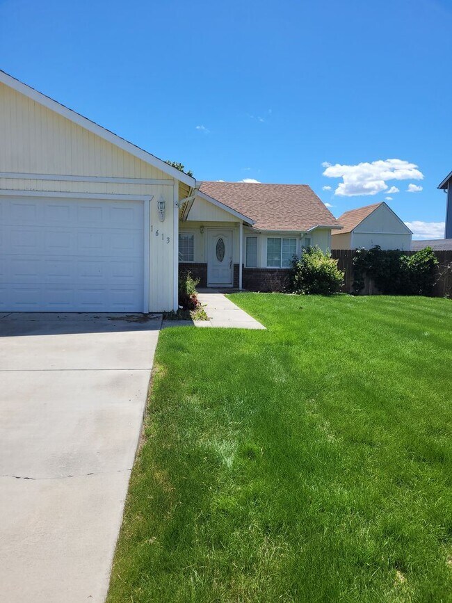 Foto del edificio - 3 br, 2 bath House - 1613 Pirate Lane NE