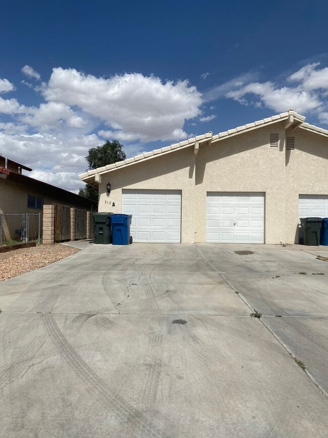 Building Photo - DONT MISS OUT ON THIS GREAT MOVE IN SPECIA...