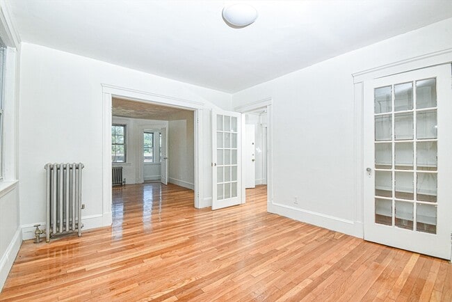 Building Photo - 19 Ronan St