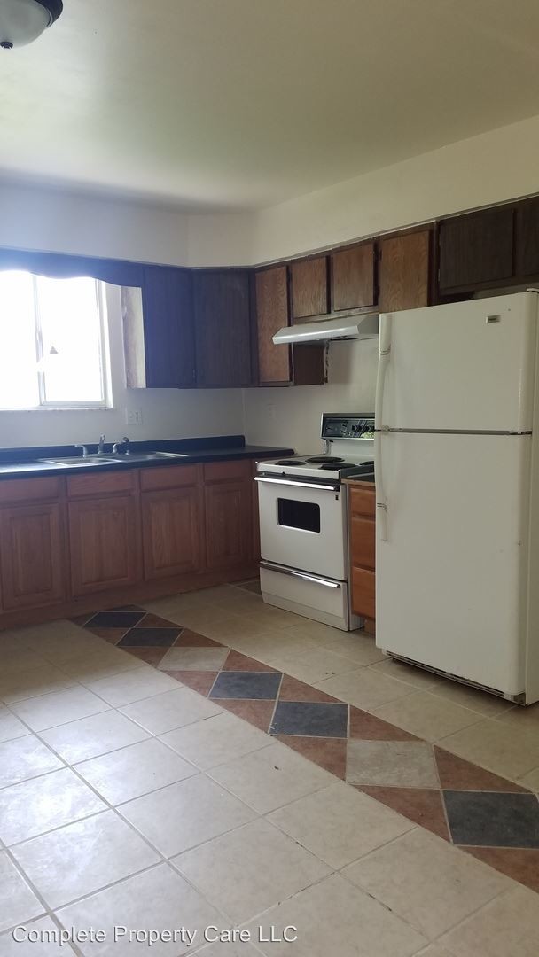 Building Photo - 3 br, 1 bath House - 801 N Elgin
