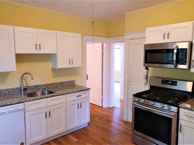 Building Photo - 14 Rocky Nook Ter