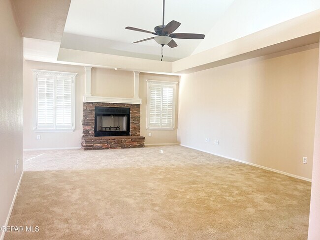 Building Photo - 10726 White Sands Dr