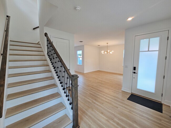 Foto del edificio - 408 E Oak Ave