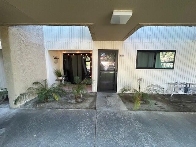 Building Photo - 685 N Ashurst Ct