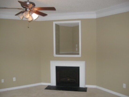 Building Photo - Spacious 3br Ranch Home