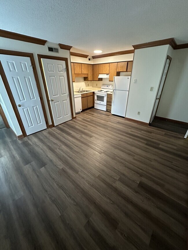 Foto del edificio - 3512-301 Ivy Commons Drive