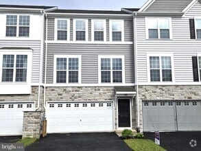 Building Photo - 123 Case Rd