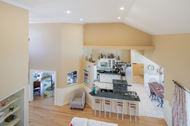 Foto del edificio - 56 Glenview Dr