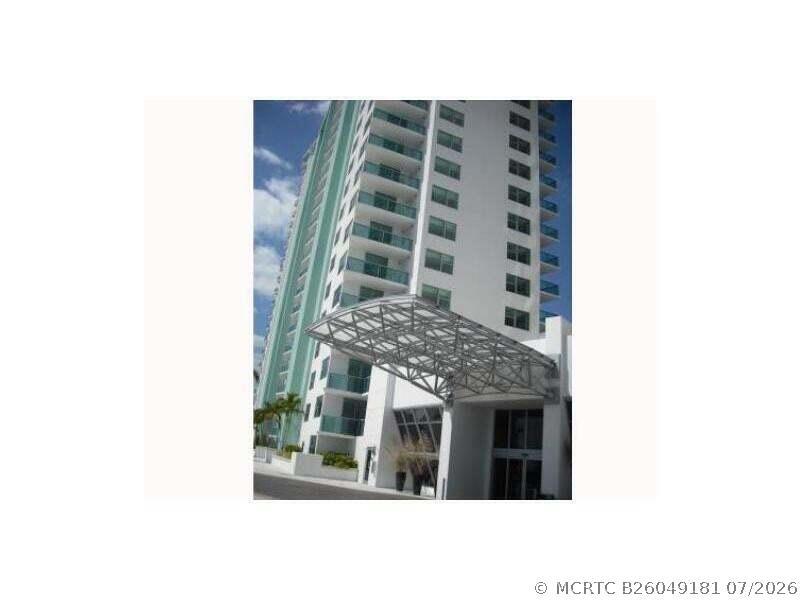 Building Photo - 2641 N Flamingo Rd