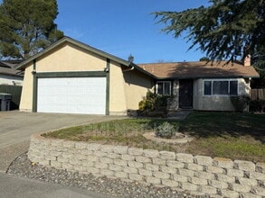 Building Photo - 2950 Juniper St