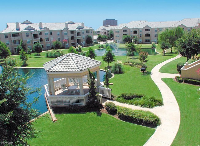 Foto del edificio - 3950 Spring Valley Rd