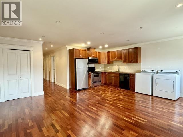 Photo du bâtiment - 3XX8 W 44th Ave