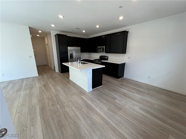 Building Photo - 326 Owens Peak Dr