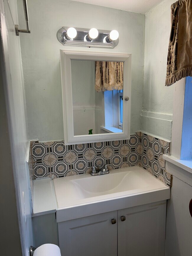 Bathroom - 3137 W Pikes Peak Ave