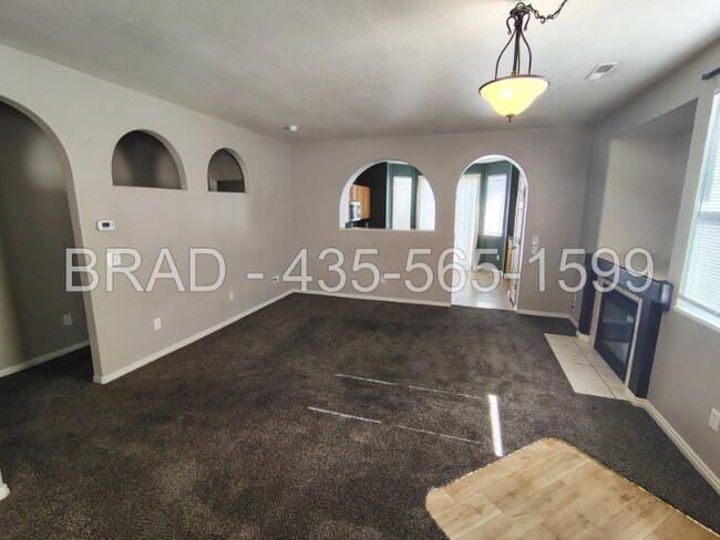 Building Photo - 6780 W 6780 S