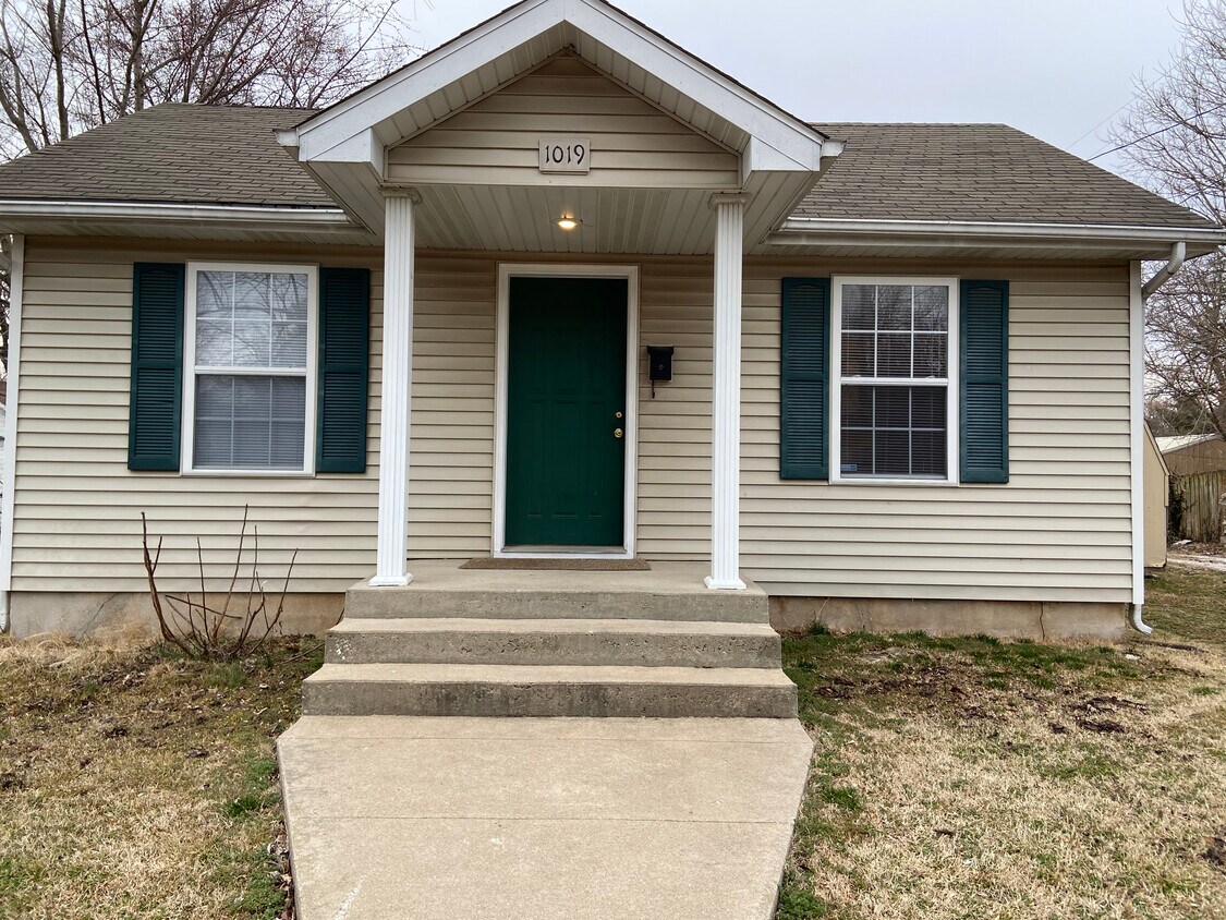 1019 W Dale St, Springfield, MO 65803 House Rental in Springfield, MO
