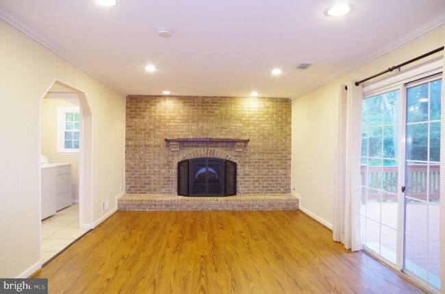 Foto del edificio - 908 Holly Blossom Ct