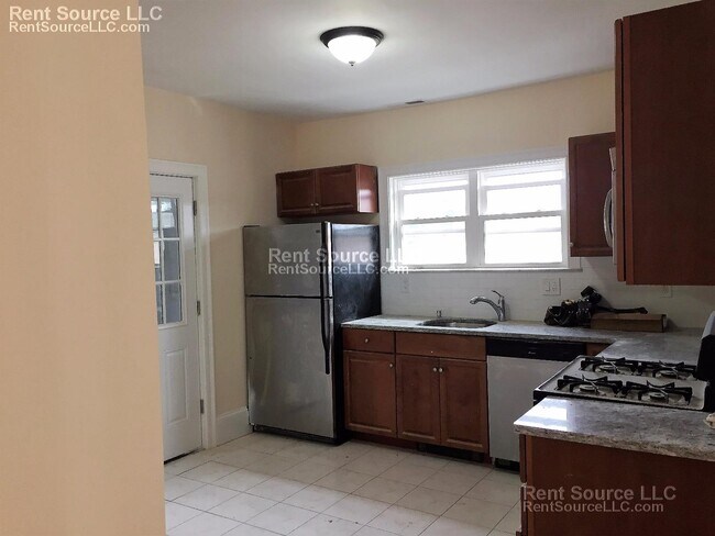 Foto del edificio - 24 Willard Ave