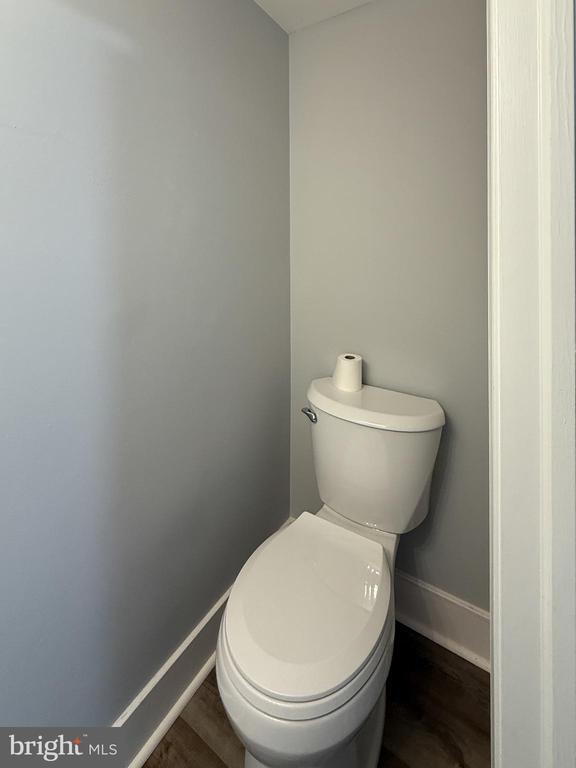 Building Photo - 404 Dylan Dr