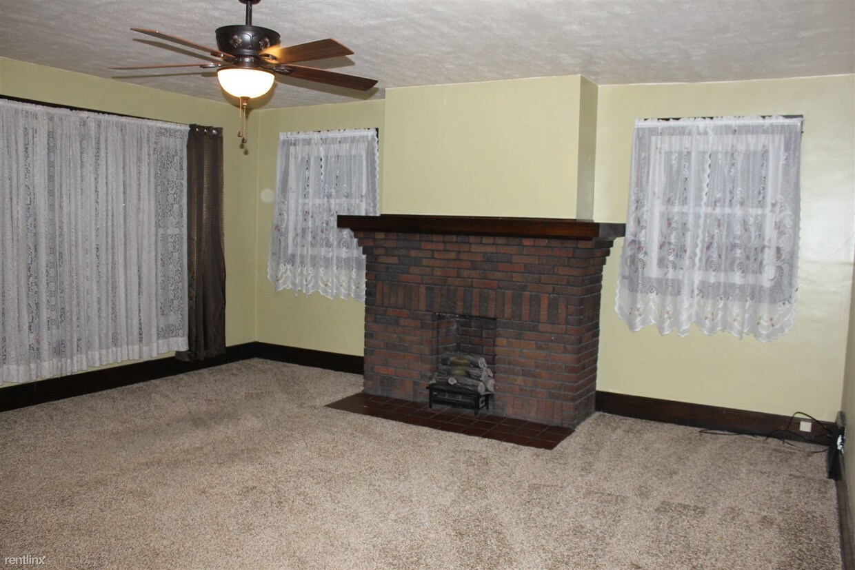 Primary Photo - 841 Hanover St