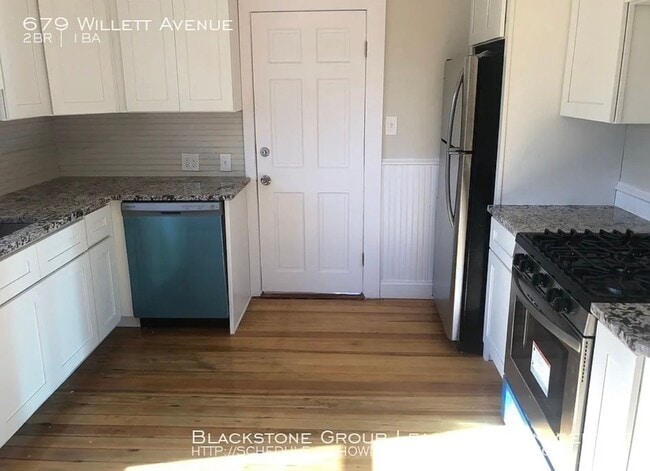 Photo - 679 Willett Avenue House
