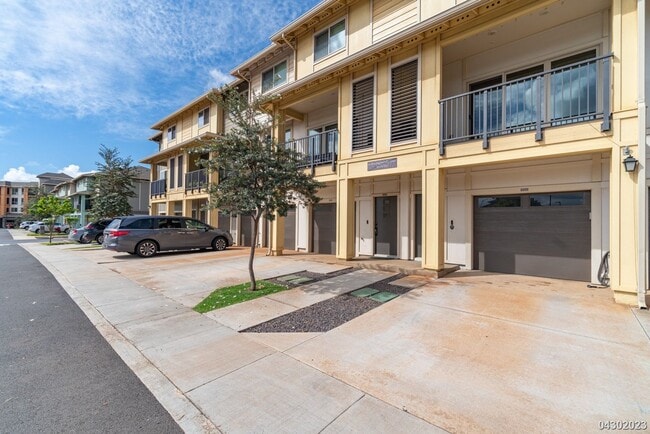 Building Photo - $3,375 / 2br - 1143ft² - Well Maintained 2BR/2.5BA/2PKG unit in Ho'opili (Ewa Beach)