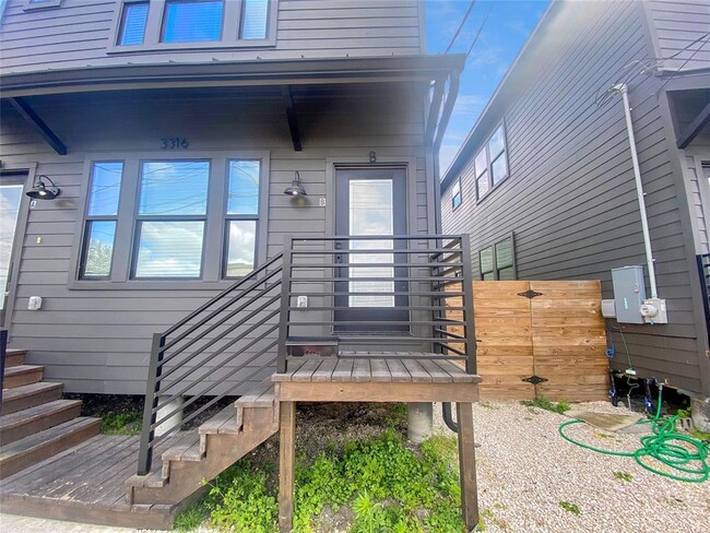 Building Photo - 3316 Bacchus St