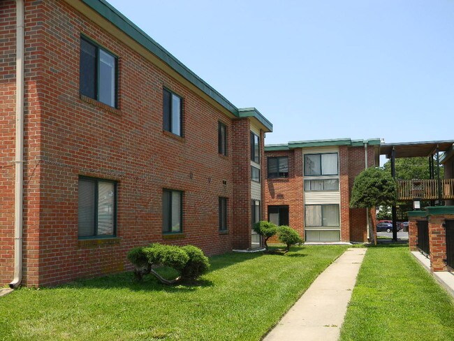 Foto del edificio - Town and Campus Apts
