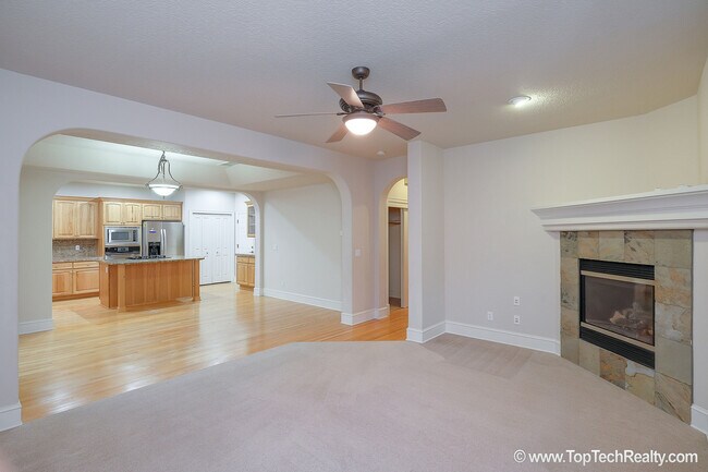 Building Photo - Stunning 3 BD* + Office/Den+Bonus/Media Rm...