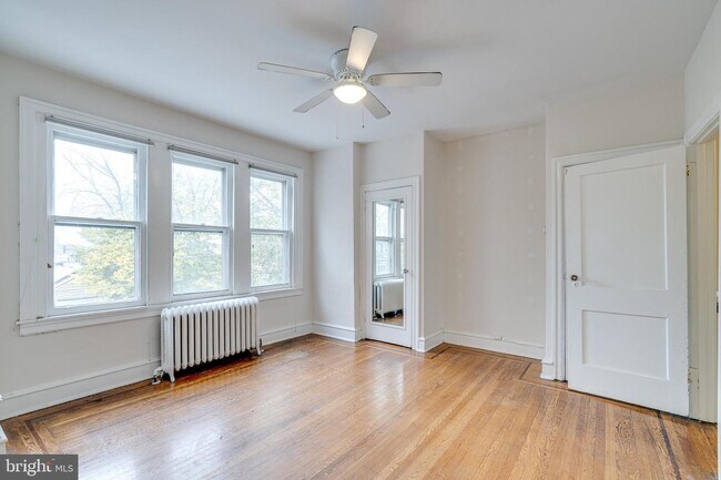 Building Photo - 544 S Melville St