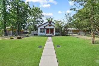 Building Photo - 154 Willow St