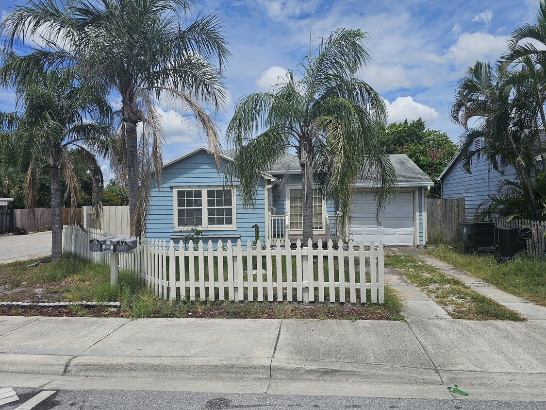 Primary Photo - 701 N J St