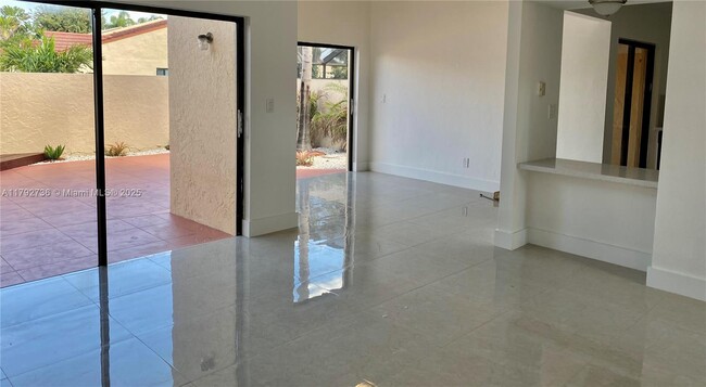Building Photo - 8947 SW 149th Pl