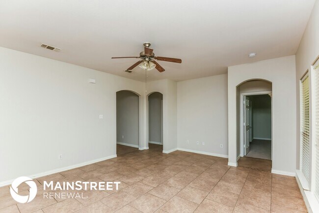 Building Photo - 233 Kennedy Dr