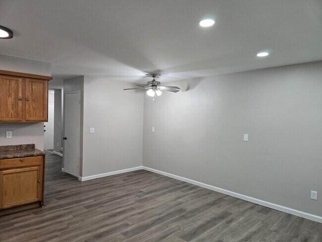Foto del edificio - 38177 Jamestown Dr