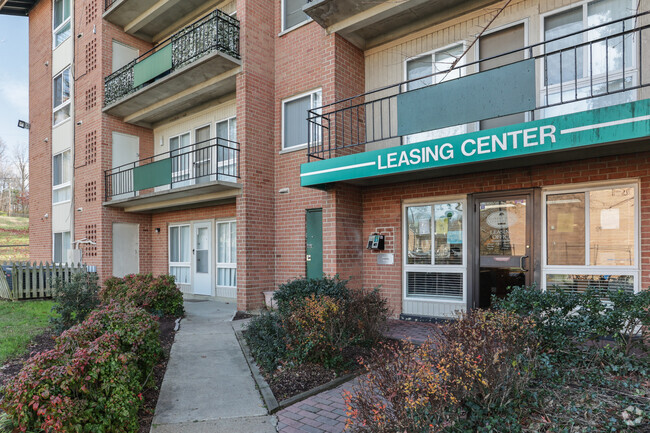 Leasing Office - Forest Hill Apartments