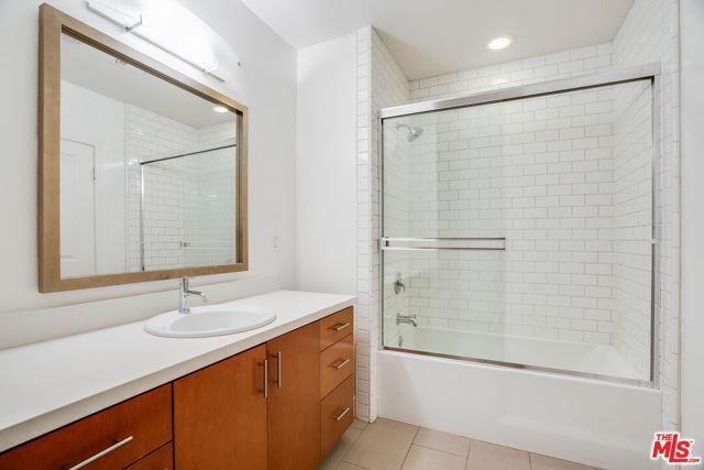 Foto del edificio - 13337 Beach Ave