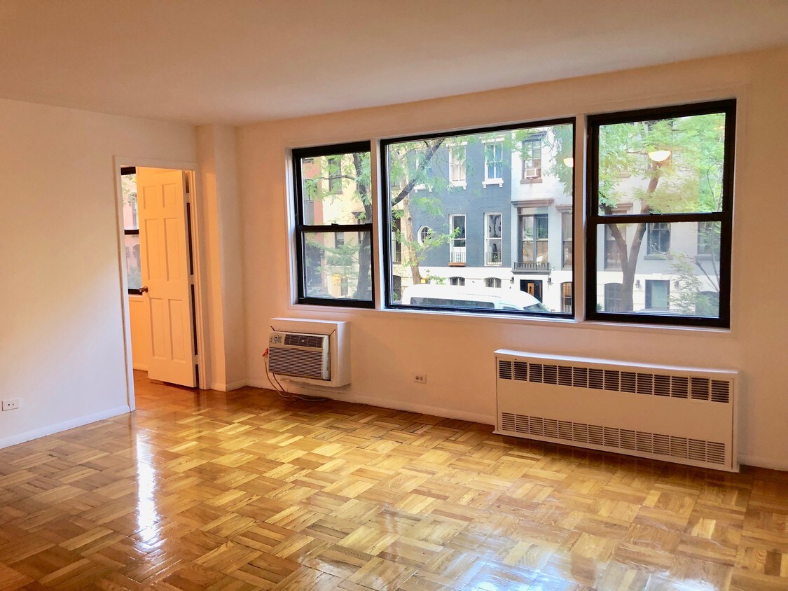 Sala de estar - 150 E 18th St
