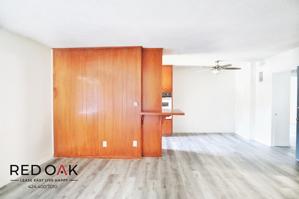 Foto principal - 7508 Canby Ave