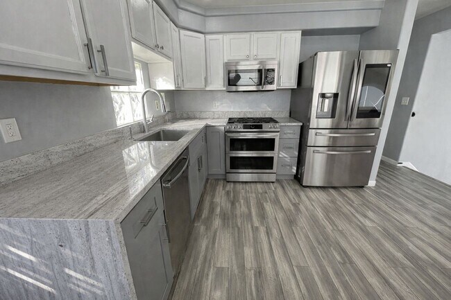 Foto del edificio - 4521 Gibraltar St