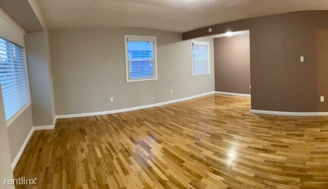 Building Photo - 2 br, 1 bath House - 1021 S Meyers St