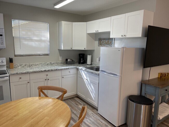 Foto del edificio - 2640 NE Indian River Dr