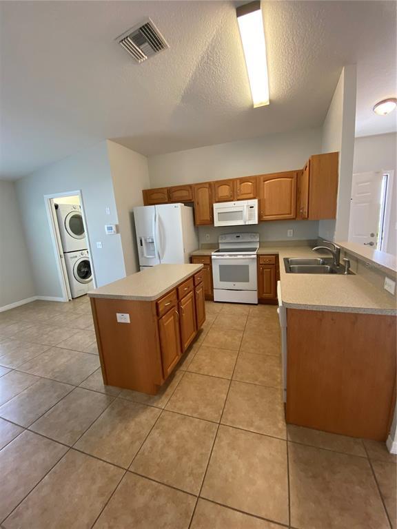 Building Photo - 37150 Highland Bluff Cir