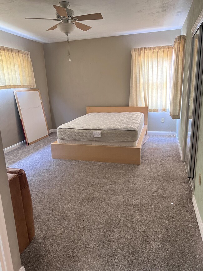 Foto del edificio - 6121 Kerch St