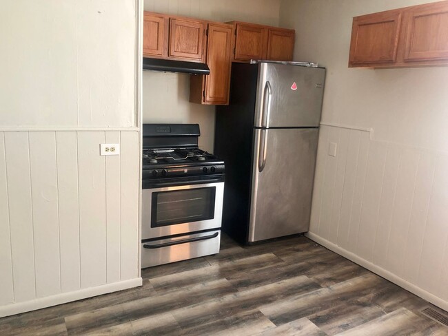 Building Photo - HUGE 4 BR + den in Minneapolis!